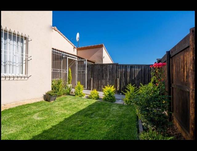 3 BEDROOM TOWNHOUSE FOR SALE IN ELSPARK